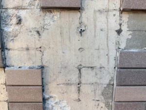 弊社がタイルの補修工事をさせて頂いたのですがエポキシ樹脂注入工事をしたていにしていましたが何も工事をしていませんでした。